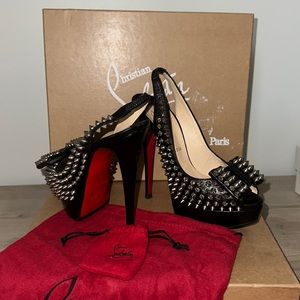Like brand new condition shoes from Christian Louboutin in Box worn  2 times.